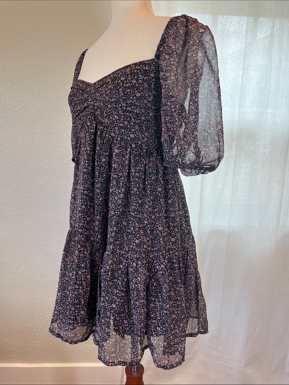 saltwater LUXE Carlie Black Mini Dress with Pink Floral Pattern. Size S. NWT - Picture 3 of 9